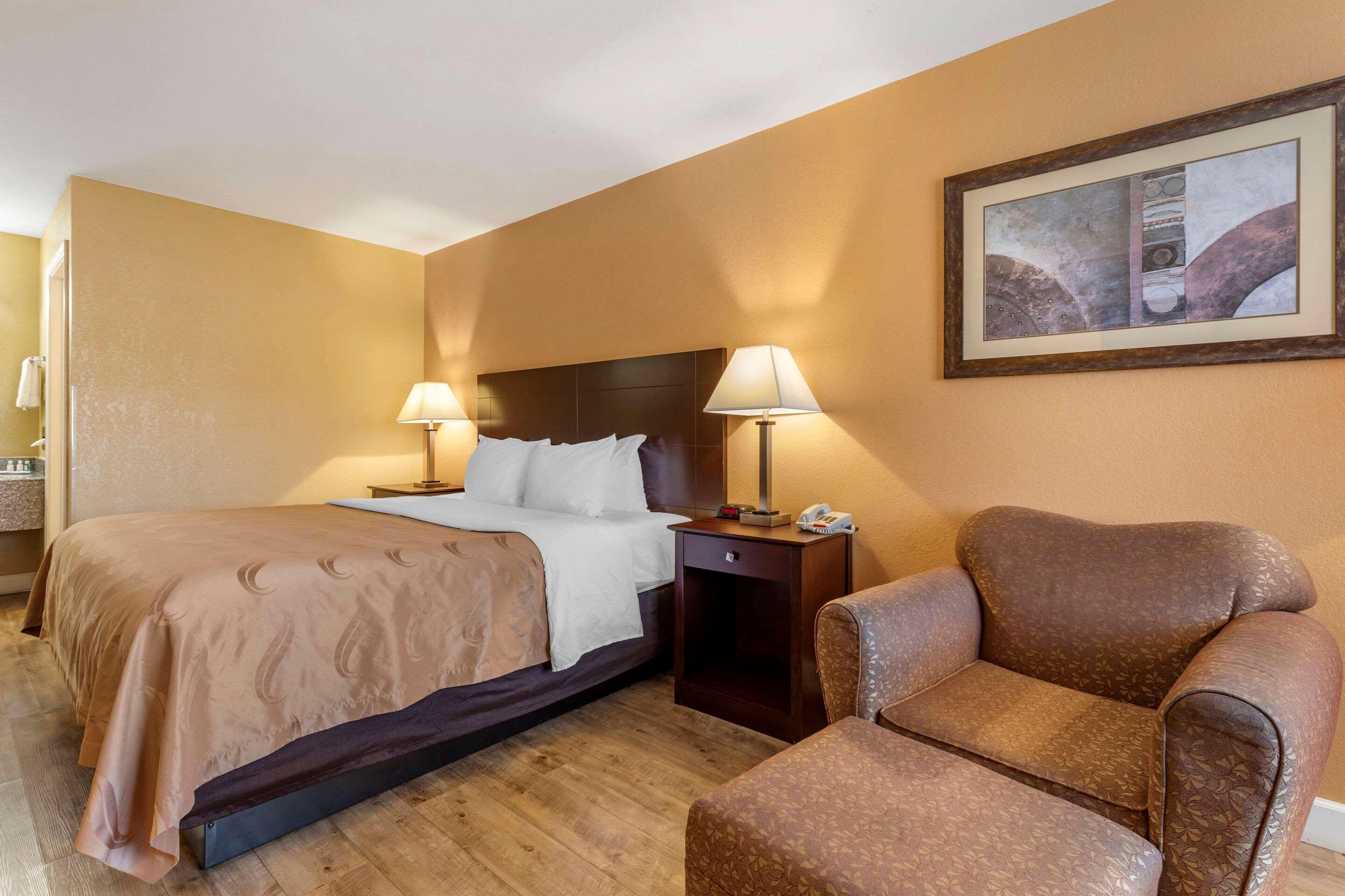 Quality Inn Russellville I-40 Exterior photo
