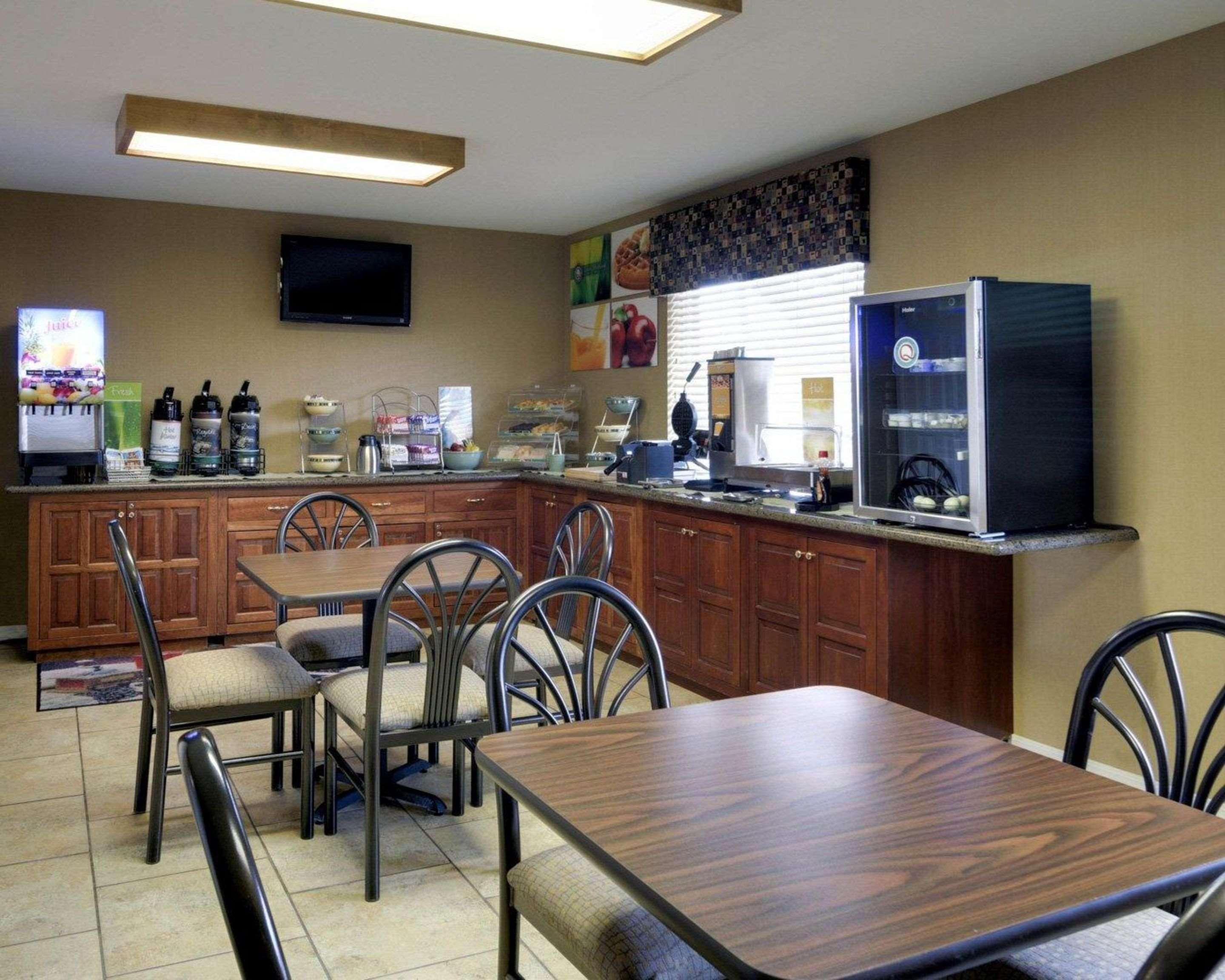 Quality Inn Russellville I-40 Exterior photo