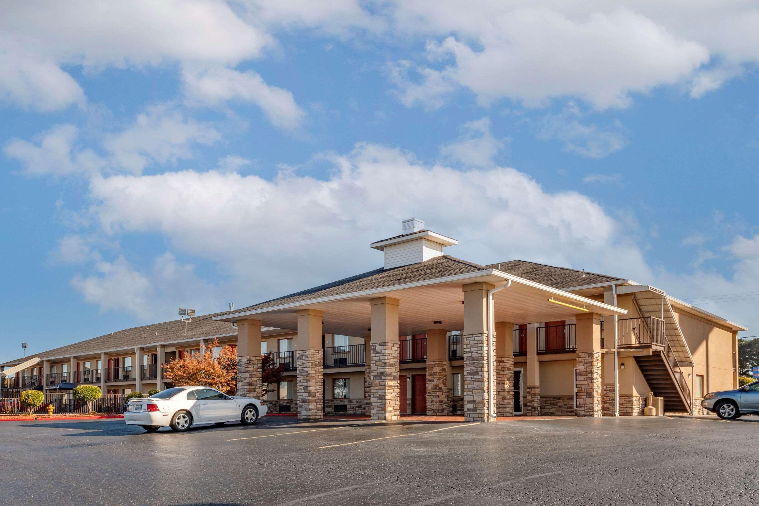 Quality Inn Russellville I-40 Exterior photo